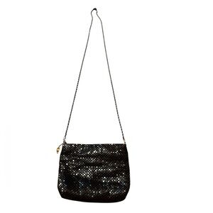 Black metal mesh evening bag with chain‎ link strap.